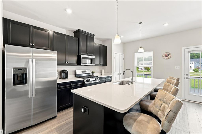 Photo 13 of 48 residential for sale in Poquoson virginia