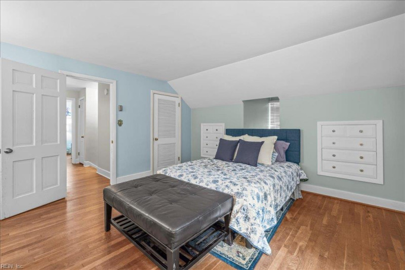 Photo 16 of 34 residential for sale in Virginia Beach virginia