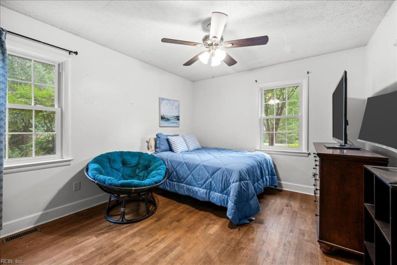 Photo 19 of 34 residential for sale in Virginia Beach virginia
