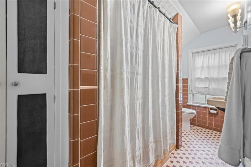 Photo 23 of 34 residential for sale in Virginia Beach virginia