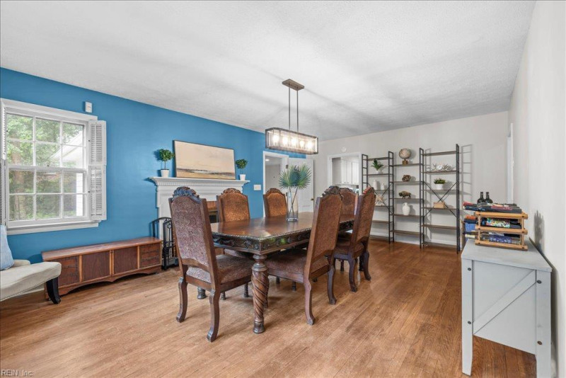 Photo 7 of 34 residential for sale in Virginia Beach virginia