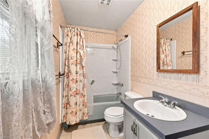 Photo 12 of 17 residential for sale in Newport News virginia