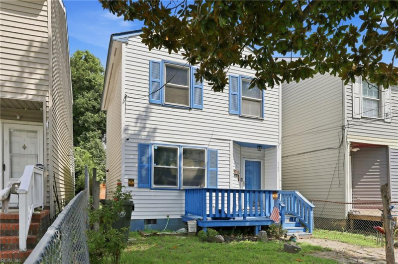 Photo 7 of 17 residential for sale in Newport News virginia