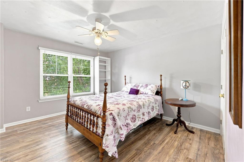 Photo 36 of 49 residential for sale in Chesapeake virginia