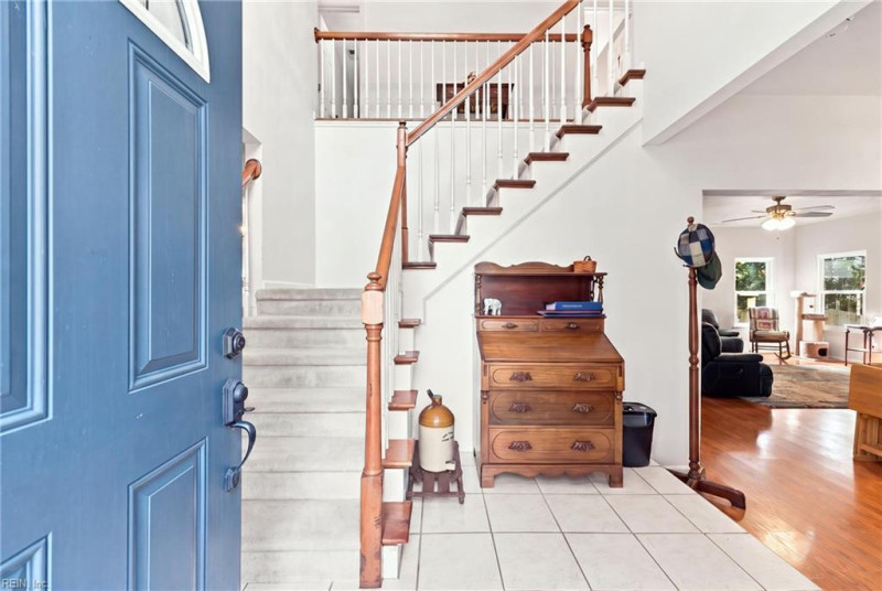 Photo 4 of 49 residential for sale in Chesapeake virginia