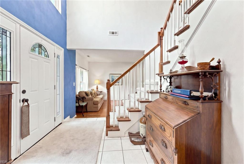 Photo 5 of 49 residential for sale in Chesapeake virginia