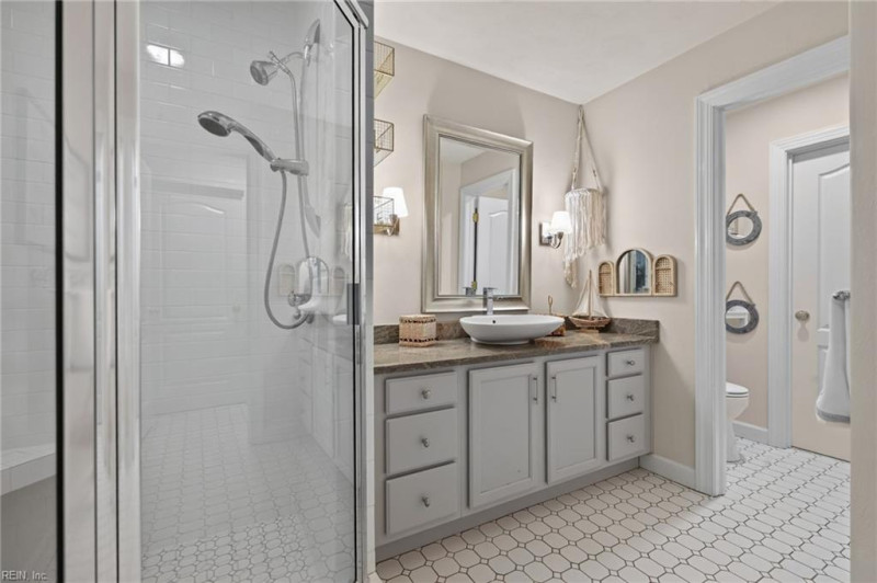 Photo 35 of 50 residential for sale in Virginia Beach virginia