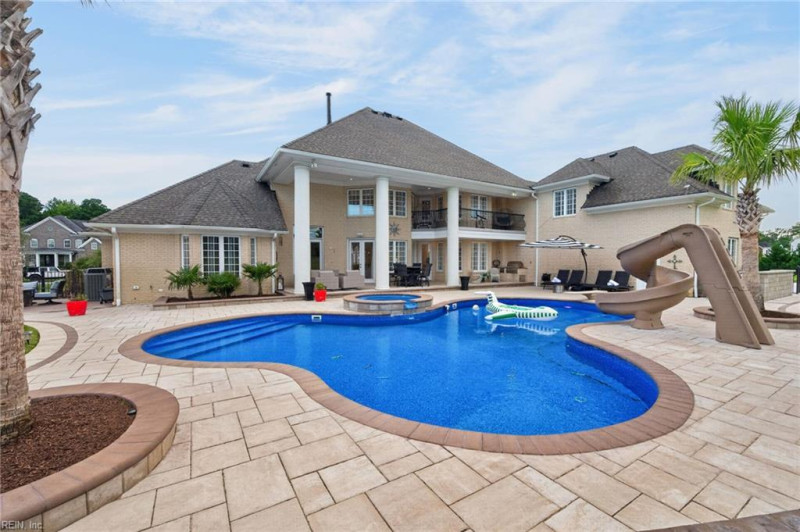 Photo 4 of 50 residential for sale in Virginia Beach virginia