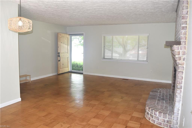 Photo 4 of 24 residential for sale in Newport News virginia