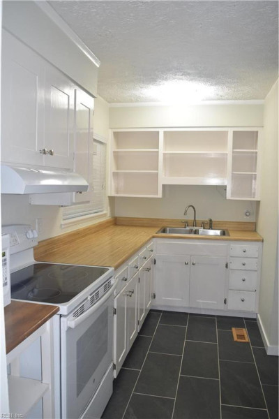 Photo 5 of 24 residential for sale in Newport News virginia