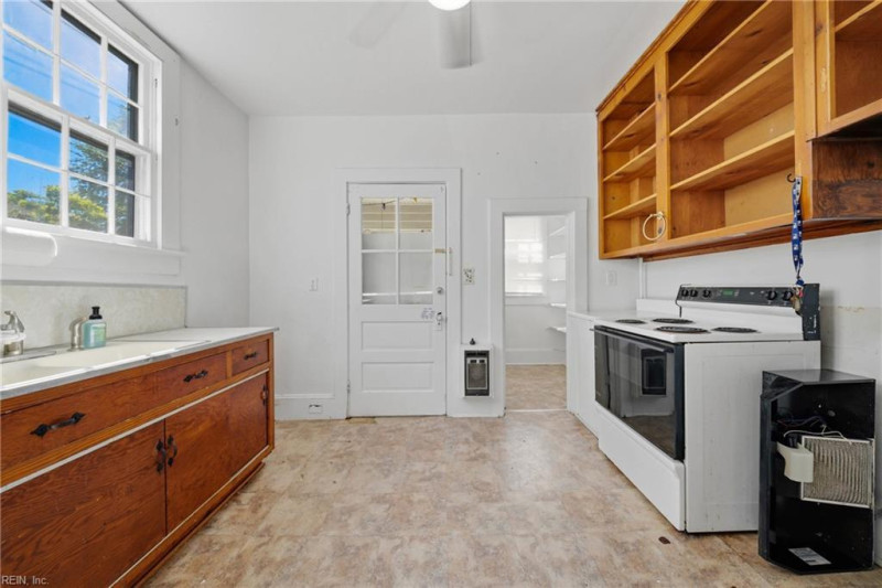 Photo 11 of 50 residential for sale in Suffolk virginia