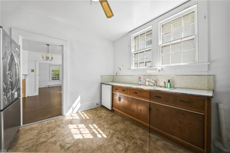 Photo 13 of 50 residential for sale in Suffolk virginia