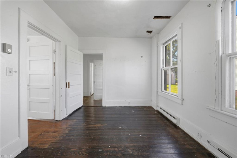 Photo 16 of 50 residential for sale in Suffolk virginia