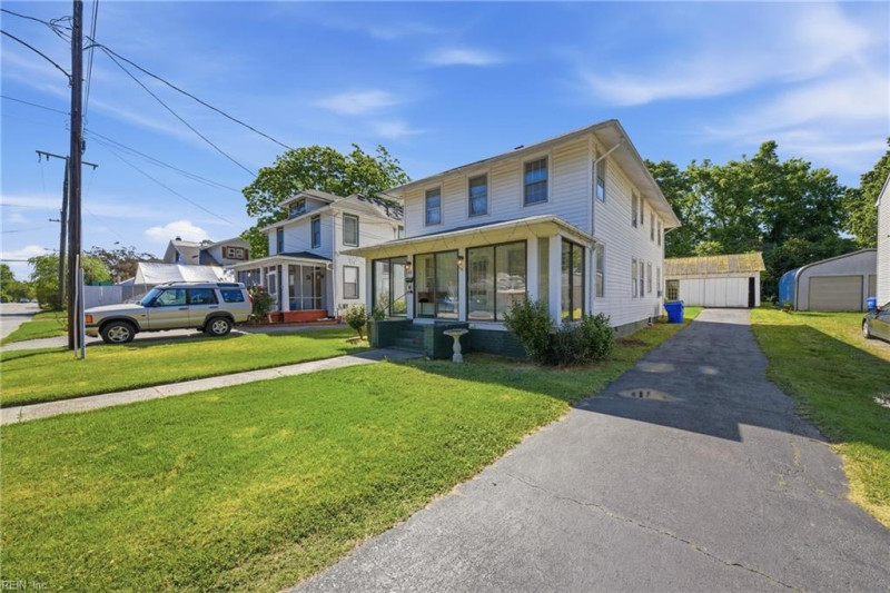 Photo 3 of 50 residential for sale in Suffolk virginia