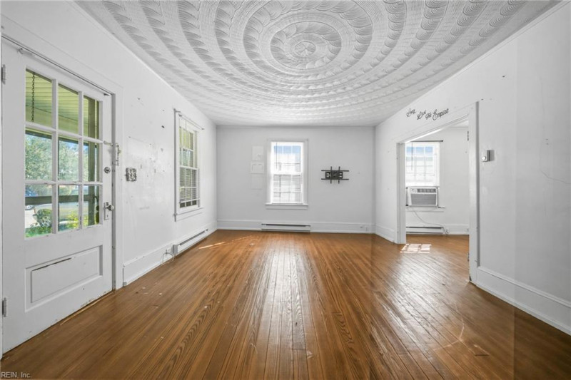 Photo 5 of 50 residential for sale in Suffolk virginia
