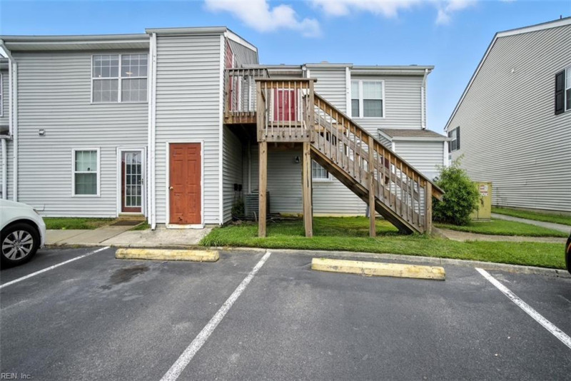Photo 3 of 19 residential for sale in Chesapeake virginia Photo 3 of 19 residential for sale in Chesapeake virginia