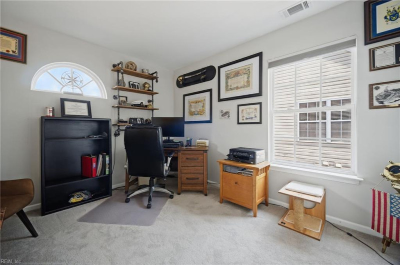 Photo 13 of 39 residential for sale in Chesapeake virginia