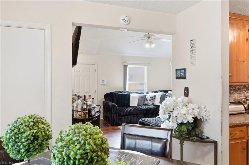 Photo 4 of 20 residential for sale in Newport News virginia