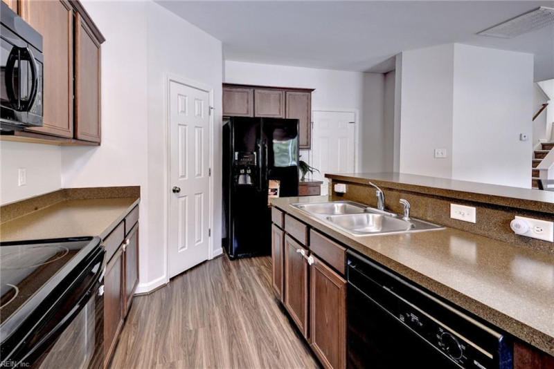 Photo 16 of 34 residential for sale in Newport News virginia