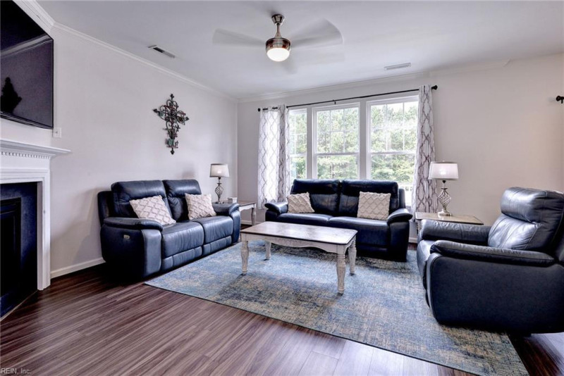Photo 9 of 34 residential for sale in Newport News virginia