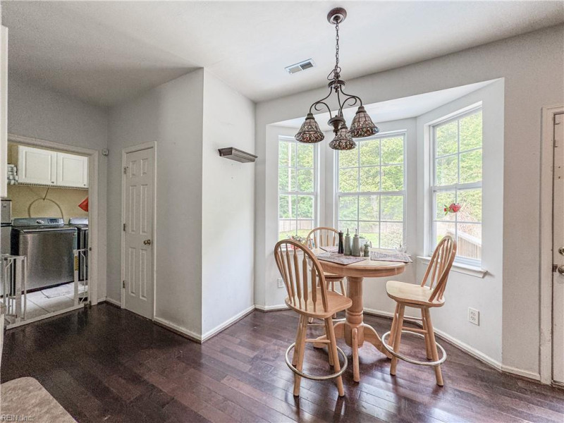 Photo 20 of 44 residential for sale in Chesapeake virginia