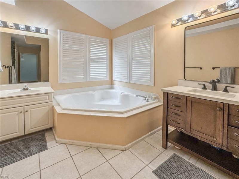 Photo 32 of 44 residential for sale in Chesapeake virginia