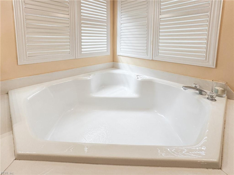 Photo 33 of 44 residential for sale in Chesapeake virginia