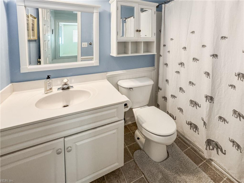Photo 38 of 44 residential for sale in Chesapeake virginia