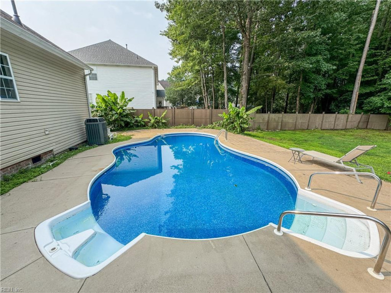 Photo 42 of 44 residential for sale in Chesapeake virginia