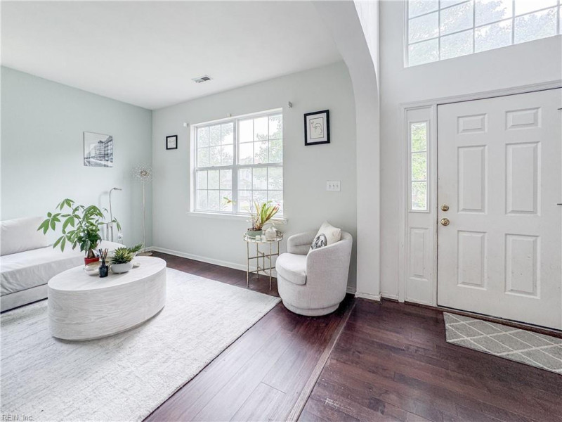 Photo 5 of 44 residential for sale in Chesapeake virginia