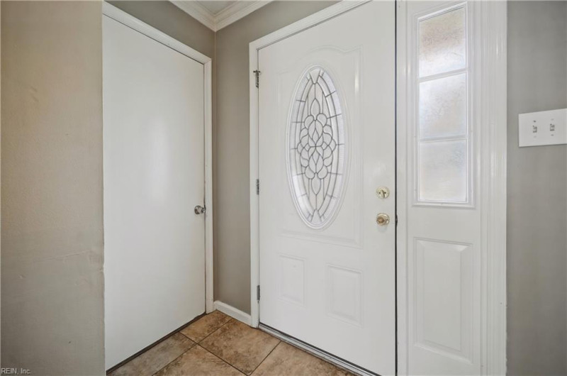 Photo 5 of 32 residential for sale in Virginia Beach virginia