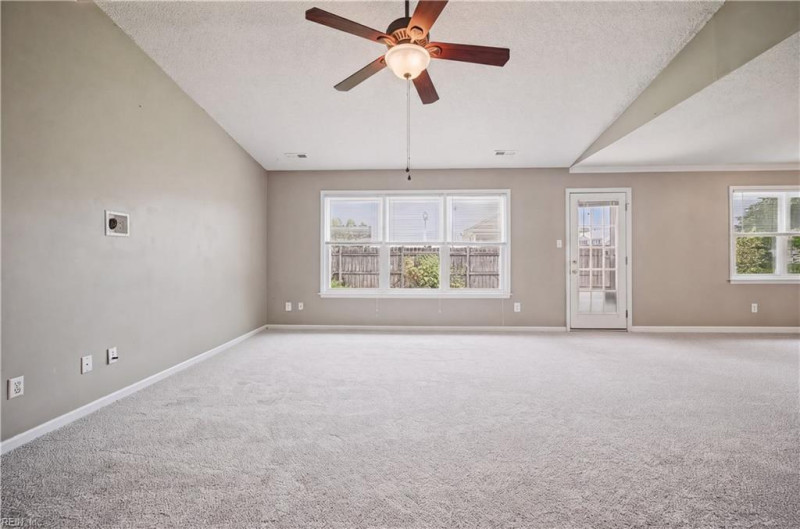 Photo 7 of 32 residential for sale in Virginia Beach virginia