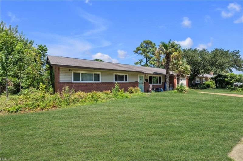 Photo 2 of 36 residential for sale in Norfolk virginia