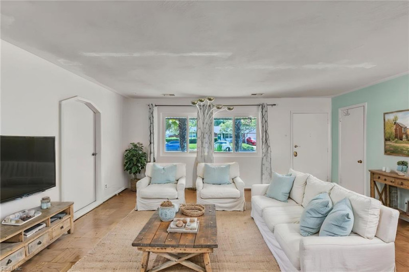 Photo 8 of 36 residential for sale in Norfolk virginia