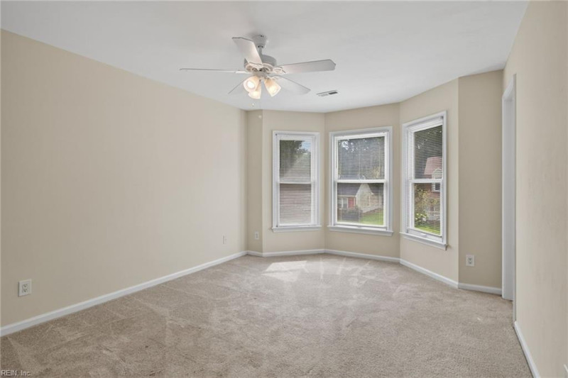 Photo 19 of 31 residential for sale in Chesapeake virginia