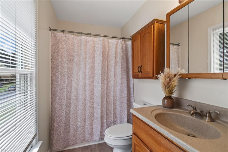 Photo 22 of 31 residential for sale in Chesapeake virginia