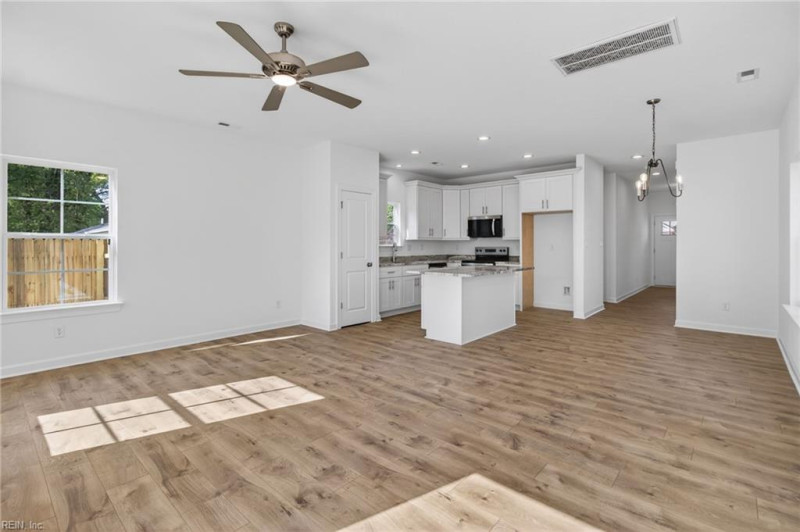 Photo 17 of 33 residential for sale in Virginia Beach virginia