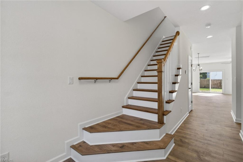 Photo 4 of 33 residential for sale in Virginia Beach virginia