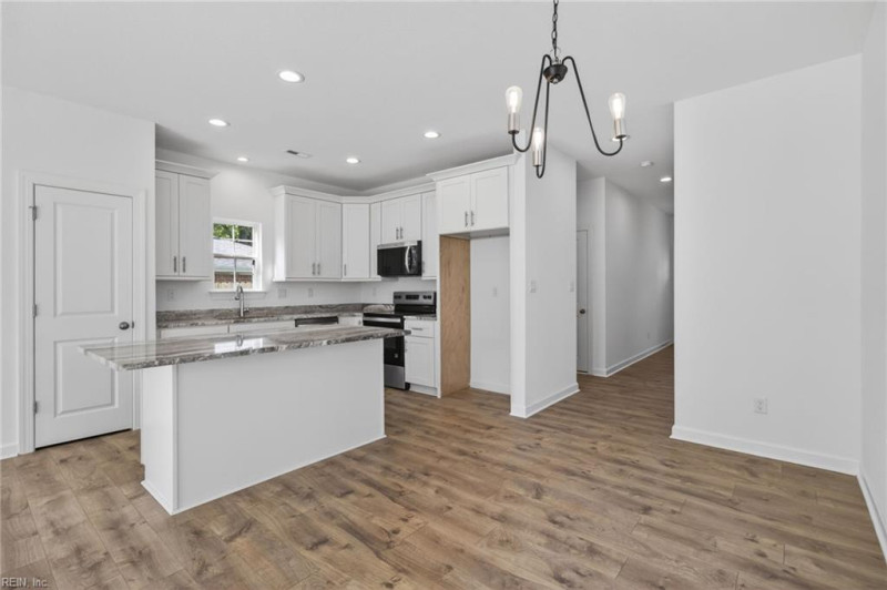 Photo 9 of 33 residential for sale in Virginia Beach virginia