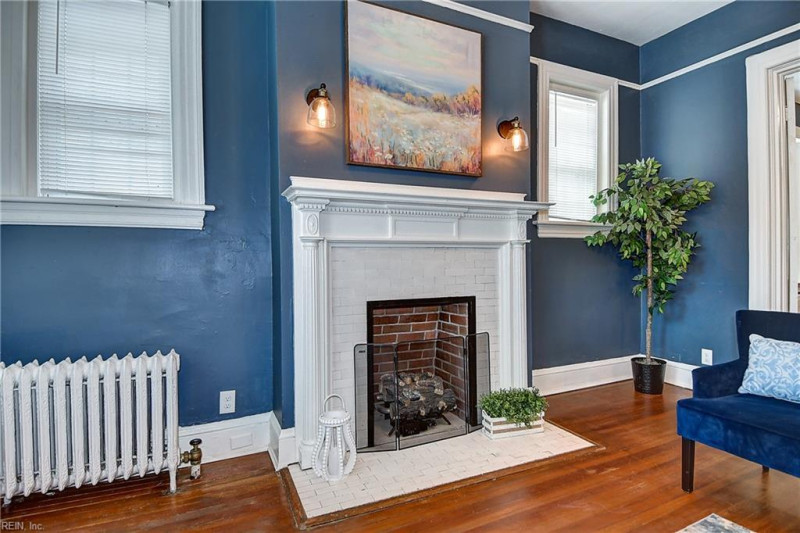Photo 4 of 30 residential for sale in Norfolk virginia
