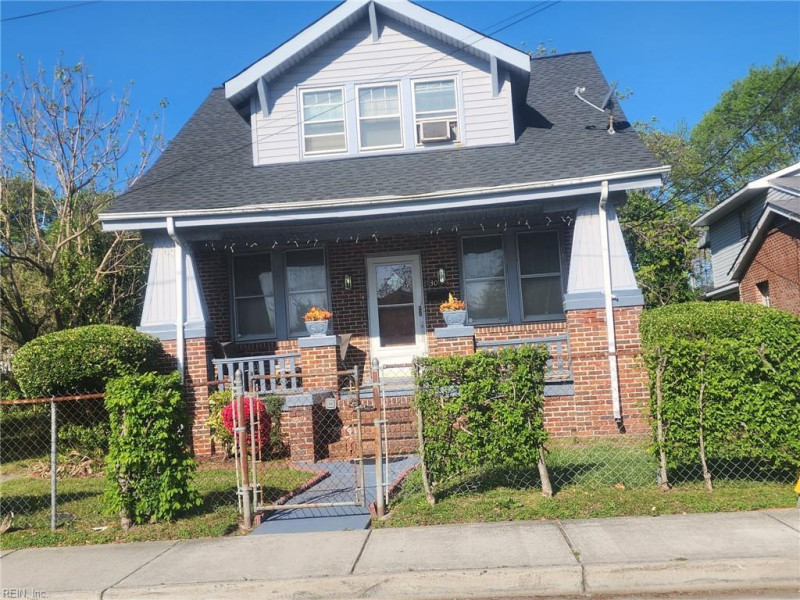 Photo 1 of 1 residential for sale in Portsmouth virginia