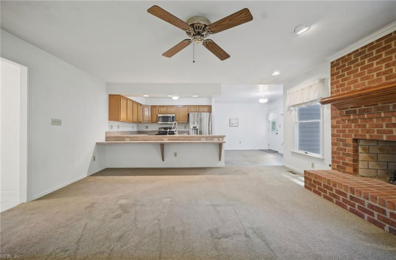 Photo 11 of 50 residential for sale in Chesapeake virginia