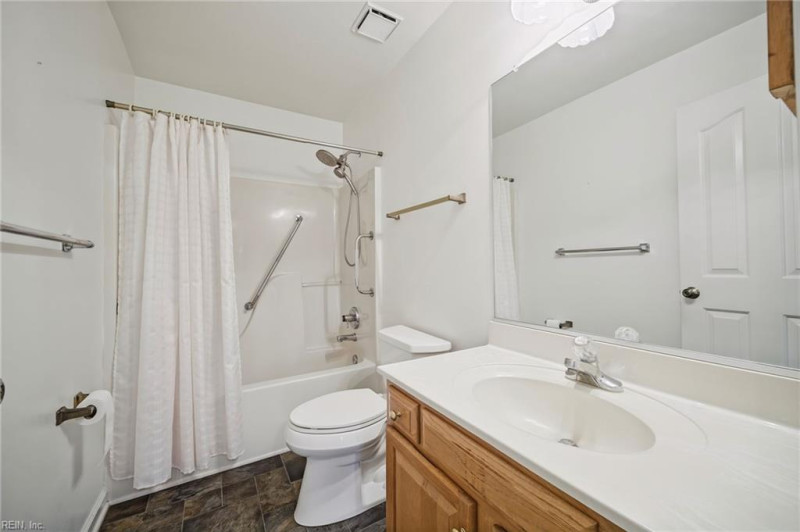 Photo 24 of 50 residential for sale in Chesapeake virginia