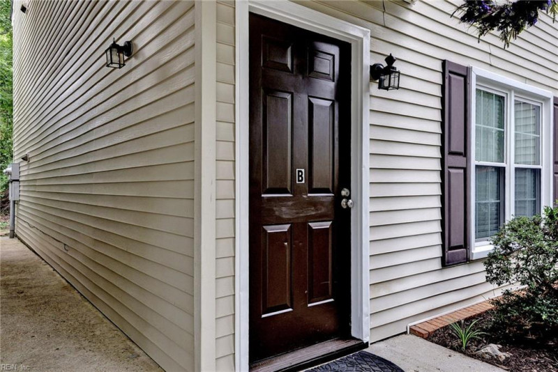 Photo 1 of 17 residential for sale in Williamsburg virginia
