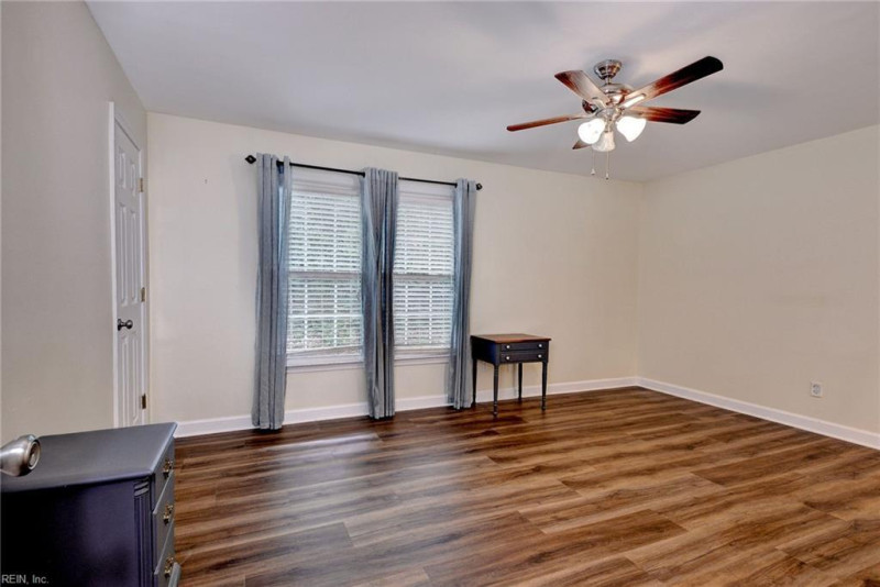 Photo 11 of 17 residential for sale in Williamsburg virginia