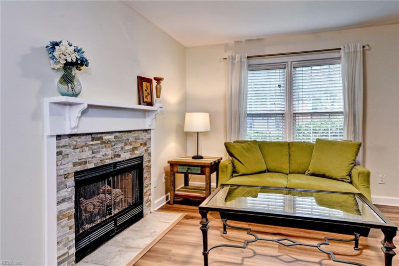 Photo 4 of 17 residential for sale in Williamsburg virginia