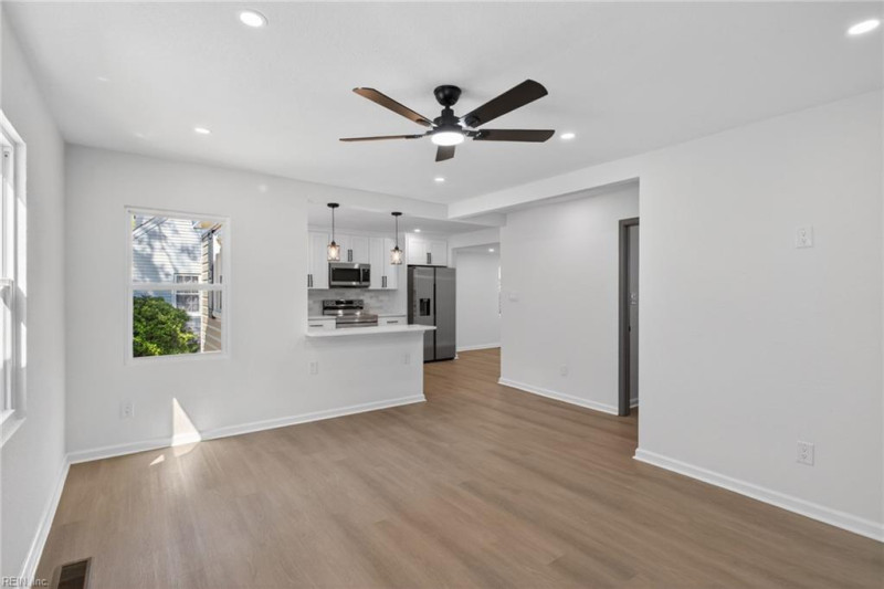 Photo 13 of 47 residential for sale in Newport News virginia