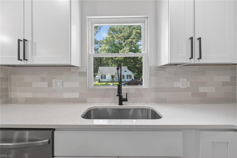 Photo 17 of 47 residential for sale in Newport News virginia