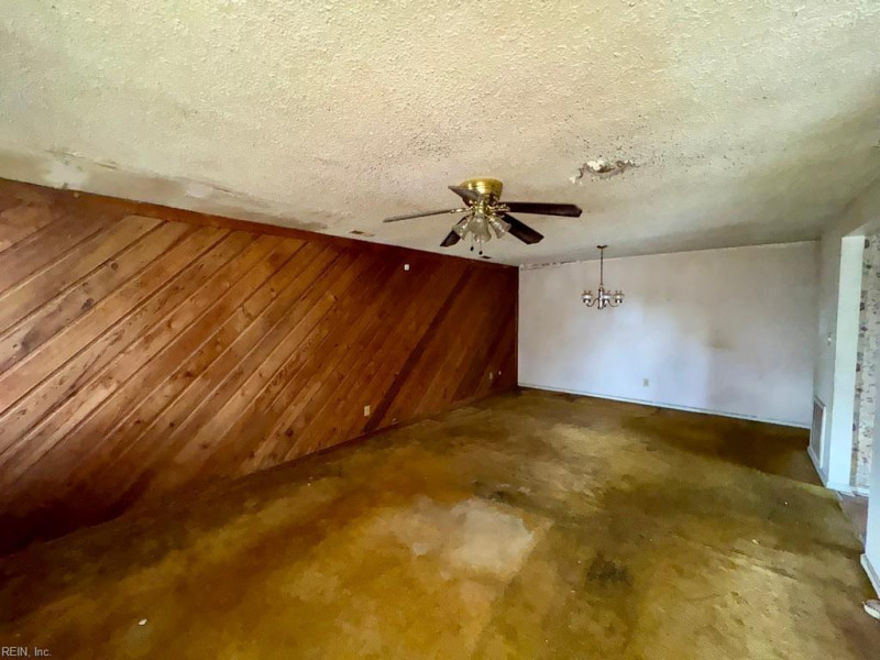 Photo 2 of 13 residential for sale in Virginia Beach virginia