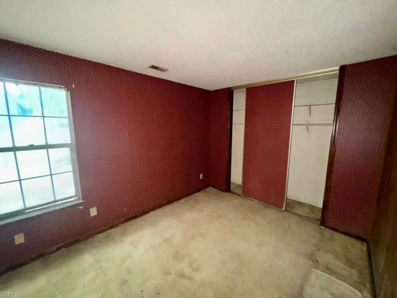 Photo 9 of 13 residential for sale in Virginia Beach virginia